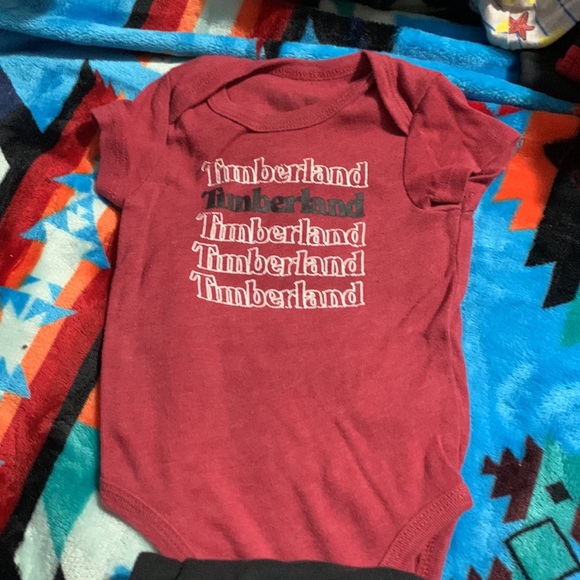 Set 3 timberland onesies - Picture 3 of 5